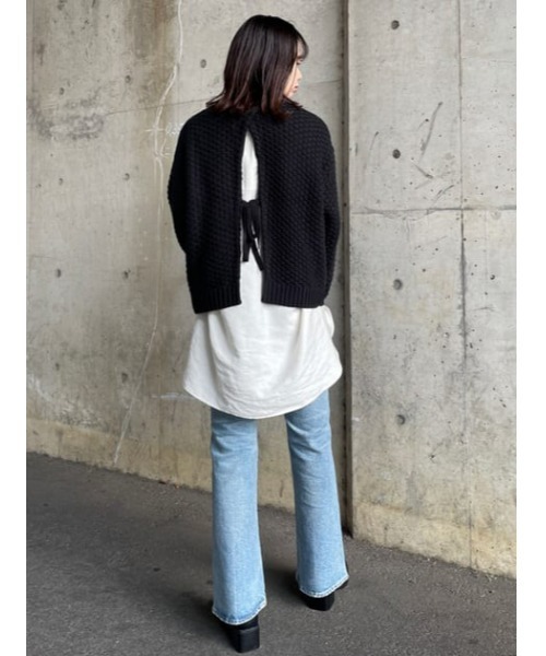 MOUSSY（マウジー）の「BACK OPEN CABLE ニット（ニット/セーター・レディース・ブラック/ベージュ/アイボリー/キャメル・FREE）」の18枚目の写真