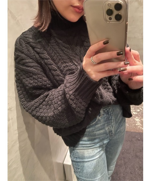 MOUSSY（マウジー）の「BACK OPEN CABLE ニット（ニット/セーター・レディース・ブラック/ベージュ/アイボリー/キャメル・FREE）」の20枚目の写真