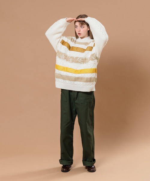 MUHET(ミュエータ)の「ケーブルデザインニット(ニット/セーター・レディース・オフホワイト/グリーン・SMALL/MEDIUM/X-LARGE)」の2枚目の写真