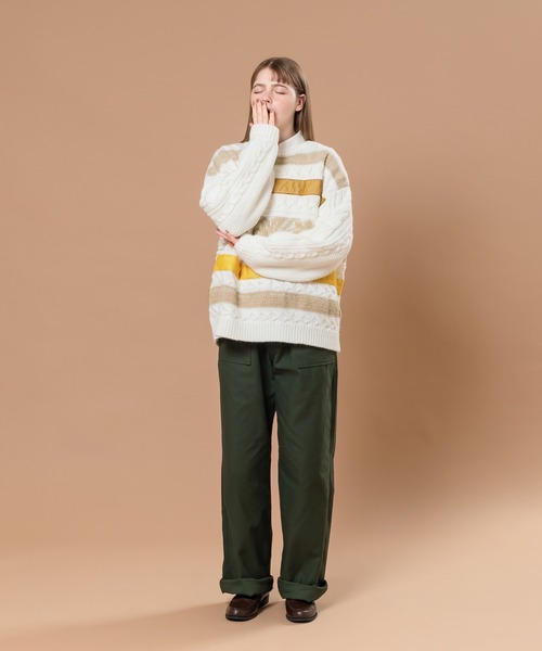 MUHET(ミュエータ)の「ケーブルデザインニット(ニット/セーター・レディース・オフホワイト/グリーン・SMALL/MEDIUM/X-LARGE)」の10枚目の写真