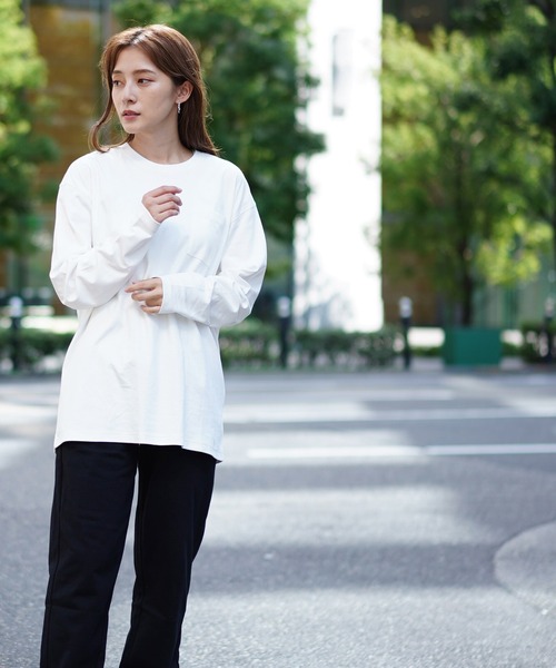 GIORDANO（ジョルダーノ）の「[ GIORDANO ] ルーズシルエットドロップショルダーロングスリーブTシャツ（長袖）（Tシャツ/カットソー・レディース・ブラウン/カーキ/ブルー/ホワイト/ブラック/ライトパープル/グレー・MEDIUM/LARGE/SMALL/XX-LARGE/X-LARGE）」の11枚目の写真