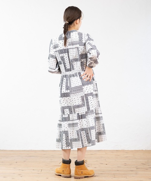 MILKFED.(ミルクフェド)の「BANDANA PRINT DRESS(ワンピース・レディース・ネイビー/オリーブ/ホワイト・ONE SIZE)」の16枚目の写真