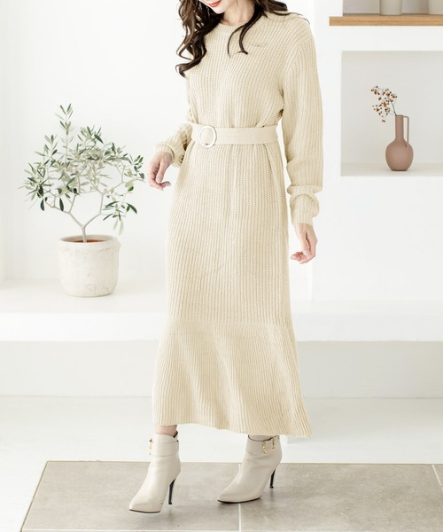 Julia Boutique（ジュリアブティック）の「ベルト付きローゲージニットマーメイドワンピース/21592（ワンピース・レディース・ベージュ/ブラック/アイボリー/ブルー・ONE）」の2枚目の写真