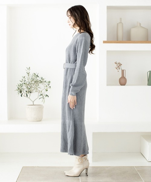 Julia Boutique（ジュリアブティック）の「ベルト付きローゲージニットマーメイドワンピース/21592（ワンピース・レディース・ベージュ/ブラック/アイボリー/ブルー・ONE）」の8枚目の写真