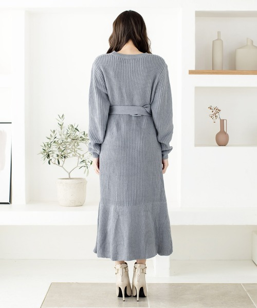 Julia Boutique（ジュリアブティック）の「ベルト付きローゲージニットマーメイドワンピース/21592（ワンピース・レディース・ベージュ/ブラック/アイボリー/ブルー・ONE）」の11枚目の写真
