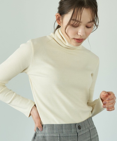 earth music&ecology（アースミュージックアンドエコロジー）の「リブタートルネックカットソー＊（タンクトップ・レディース・ブルー/その他7/グレー/オフホワイト/ブラック・M/S）」の2枚目の写真