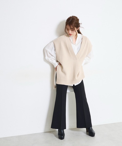 FREE'S MART（フリーズマート）の「◆深Ｖネックチュニックニットベスト（ニット/セーター・レディース・ベージュ/ホワイト/ブラック・FREE）」の17枚目の写真