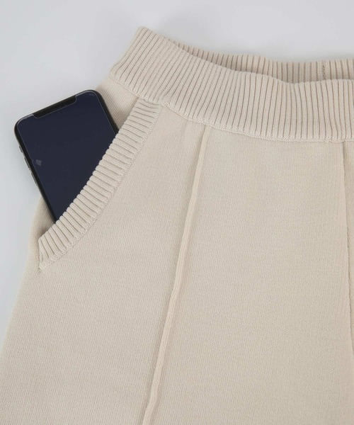 センターピンタックスリムニットパンツ（その他パンツ