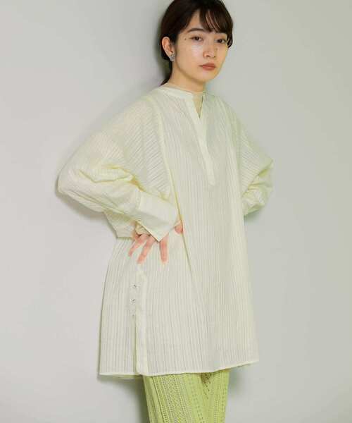 KBF（ケイビーエフ）の「ボリュームスリーブキーネックブラウス（シャツ/ブラウス・レディース・ブラック/オフホワイト/アイボリー・ONE）」の15枚目の写真