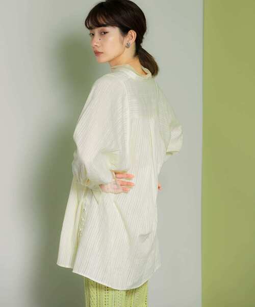 KBF（ケイビーエフ）の「ボリュームスリーブキーネックブラウス（シャツ/ブラウス・レディース・ブラック/オフホワイト/アイボリー・ONE）」の12枚目の写真