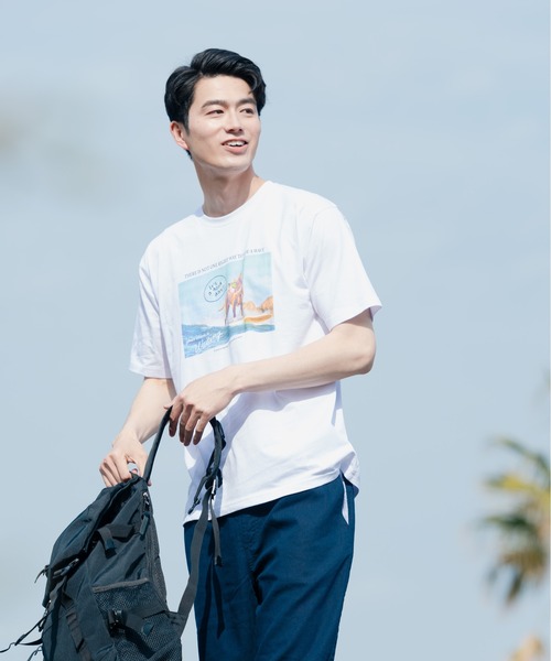Blue Standard (ブルースタンダード)の「【BLUE STANDARD/ブルースタンダード】汗染みの目立ちにくいTシャツ ZEROSTAIN サーフプリントTシャツ(Tシャツ/カットソー・メンズ・ブルー/その他3/ピンク系その他/チャコールグレー/その他2/ホワイト系その他/サックスブルー/ネイビー/その他1/ホワイト・X-LARGE/SMALL/MEDIUM/LARGE)」の1枚目の写真