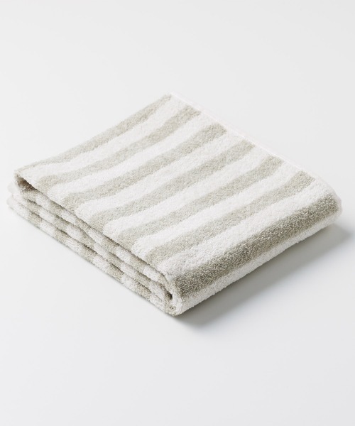 OMNES(オムネス)の「オーガニック FLUFFY TOWEL ビッグフェイスタオル(タオル・レディース・チャコール/グレー/ホワイト/ホワイト系その他2/ネイビー/ブラウン/ブルーグレー/ベージュ/カーキ/ホワイト系その他・FREE)」の4枚目の写真