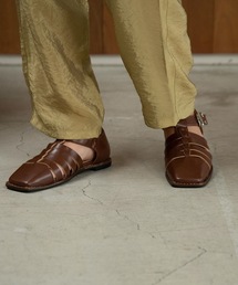 Amiur | stitch gurkha sandal(サンダル)