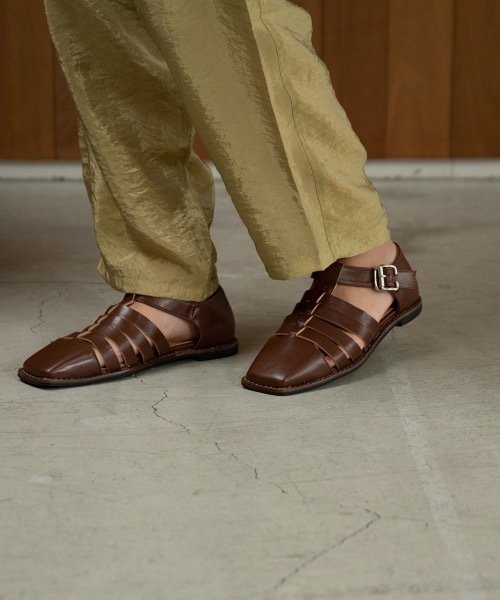 Amiur（エミレ）の「stitch gurkha sandal（サンダル・レディース・ブラウン/ブラック・S/M/L）」の7枚目の写真