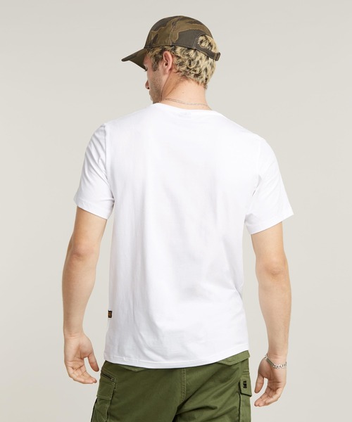G-STAR(ジースター)の「SLIM BASE T-SHIRT/ベーシックワンポイントスリムTシャツ(Tシャツ/カットソー・メンズ・ホワイト/ダークブラック・SMALL/MEDIUM/LARGE/X-LARGE/X-SMALL)」の3枚目の写真