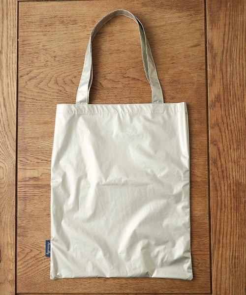 Actually（アクチュアリー）の「メタリック B4バッグ / エコバッグ サブバッグ（エコバッグ/サブバッグ・レディース・ゴールド・フリー）」の6枚目の写真