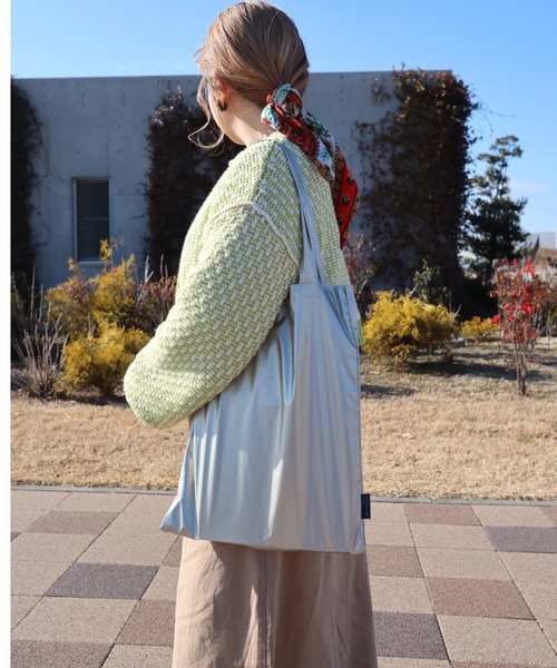 Actually（アクチュアリー）の「メタリック B4バッグ / エコバッグ サブバッグ（エコバッグ/サブバッグ・レディース・ゴールド・フリー）」の5枚目の写真