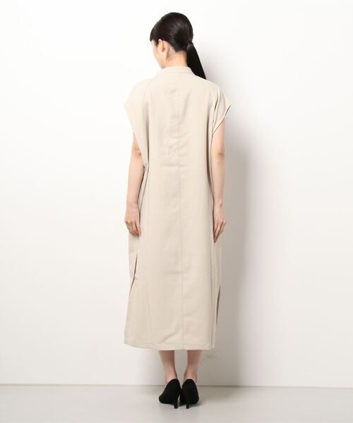 STYLEBLOCK(スタイルブロック)の「カルゼキーネックワンピース(ワンピース・レディース・ブラック/ベージュ/ホワイト系その他・M)」の4枚目の写真
