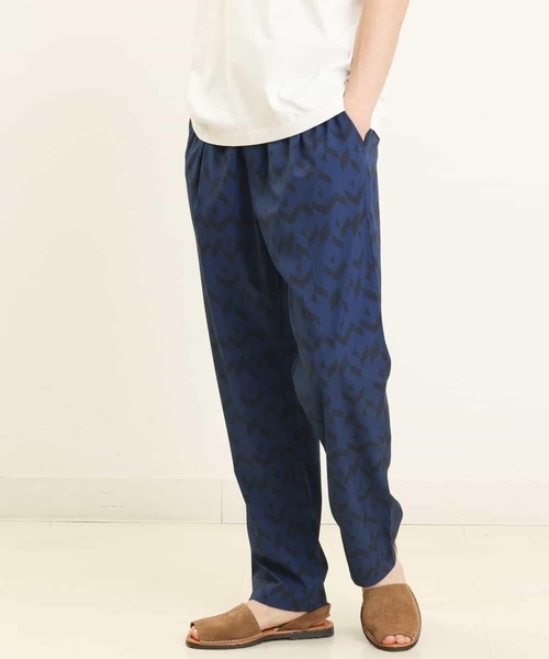 a.v.v（アーヴェヴェ）の「幾何学柄プリントイージーパンツ（その他パンツ・メンズ・ブルー・46/48）」の13枚目の写真