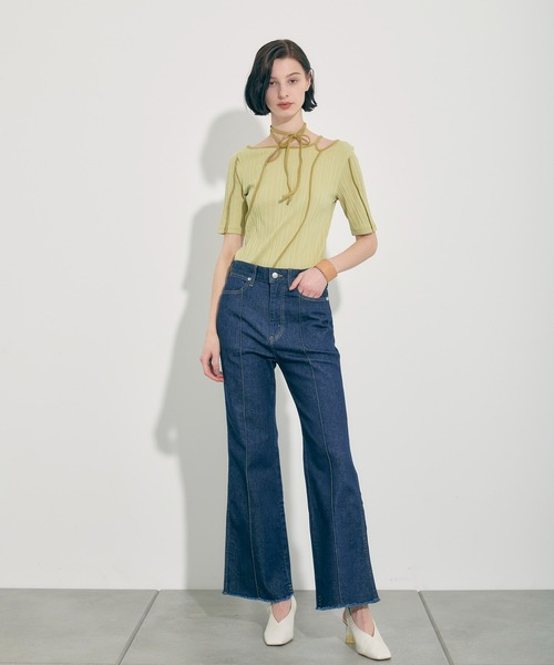 PUBLIC TOKYO(パブリックトウキョウ)の「ピンタックフレアデニム/ウォッシャブル(デニムパンツ・レディース・インディゴブルー・1/2)」の13枚目の写真