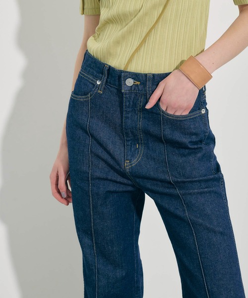 PUBLIC TOKYO(パブリックトウキョウ)の「ピンタックフレアデニム/ウォッシャブル(デニムパンツ・レディース・インディゴブルー・1/2)」の16枚目の写真