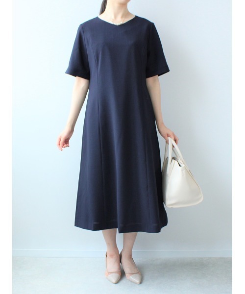 fleur by mint breeze(フルールバイミントブリーズ)の「【M~5L 大きいサイズ】Vネック Aライン ワンピース(ワンピース・レディース・ネイビー/ブルー・LL/3L/4L/5L/M/L)」の3枚目の写真
