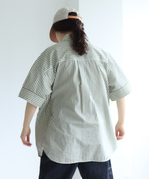 PAR ICI(パーリッシィ)の「【WEB別注】ストライプ/チェック ボタンダウン5分袖BIGシャツ(シャツ/ブラウス・レディース・グリーン/カーキ/ベージュ・FREE)」の18枚目の写真