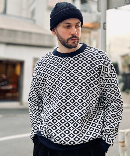 MR.OLIVE（ミスターオリーブ）の「12G ジオメトリックジャガード / リラックスセーター（ニット/セーター・メンズ・ネイビー/ブラウン・LARGE/MEDIUM/SMALL）」の2枚目の写真