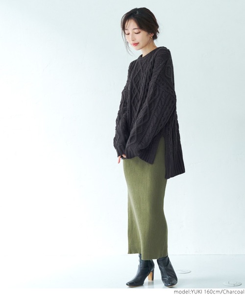 coca(coca)(コカ)の「スリット入りケーブルニット(ニット/セーター・レディース・アイボリー/チャコールグレー・ONE SIZE)」の9枚目の写真
