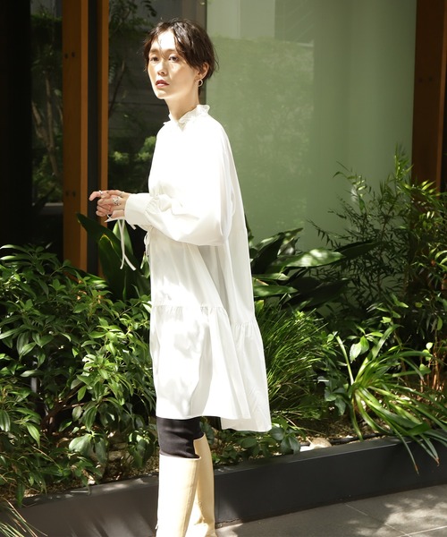 N.（N. Natural Beauty Basic）（エヌエヌナチュラルビューティーベーシック）の「◆フリルネックミニワンピース（ワンピース・レディース・オフホワイト/ブルー・MEDIUM）」の3枚目の写真