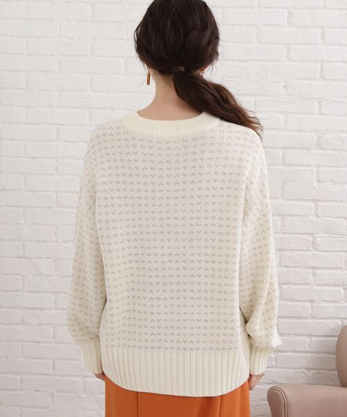 SHOO・LA・RUE(シューラルー)の「◆控えめな柄が可愛い!バーズアイ柄ニット(ニット/セーター・レディース・アイボリー系4/オレンジ系その他5/グリーン系その他5/ブラック系4・00)」の7枚目の写真