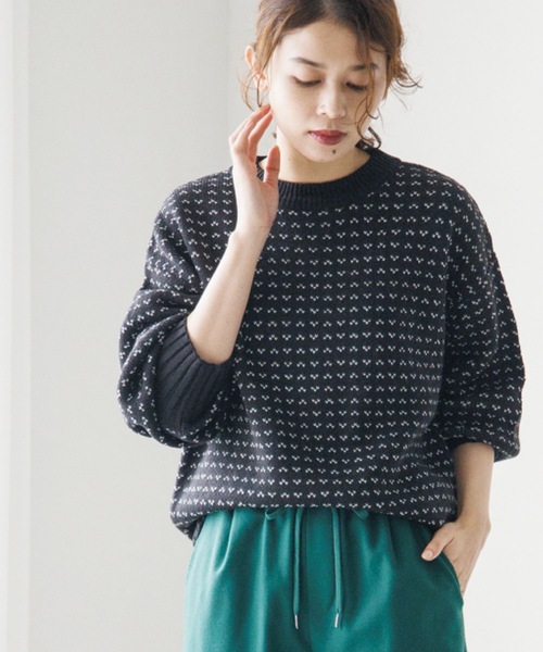 SHOO・LA・RUE(シューラルー)の「◆控えめな柄が可愛い!バーズアイ柄ニット(ニット/セーター・レディース・アイボリー系4/オレンジ系その他5/グリーン系その他5/ブラック系4・00)」の2枚目の写真