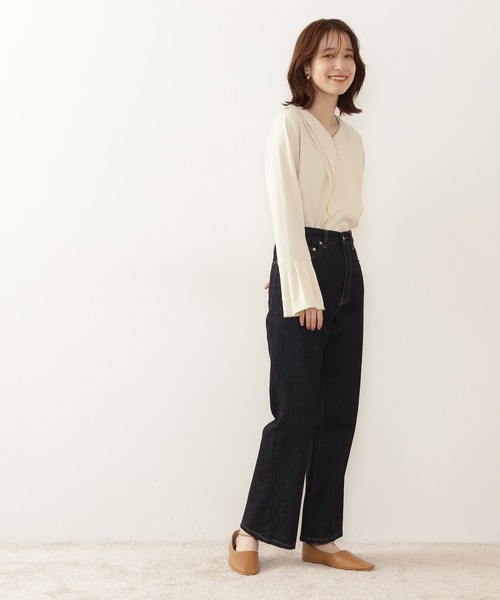 N.（N. Natural Beauty Basic）（エヌエヌナチュラルビューティーベーシック）の「◆ダブルフリルＶネックブラウス（シャツ/ブラウス・レディース・ナチュラル/ブルー/イエロー/ネイビー・MEDIUM）」の5枚目の写真