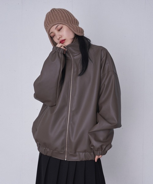 FEKETE（フェケテ）の「STAND-NECK VEGAN LEATHER BLOUSON