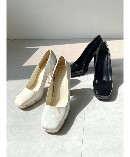 RESEXXY(リゼクシー)の「マーブルスクエアパンプス(パンプス・レディース・その他1/ブラック・LARGE/MEDIUM/SMALL)」の3枚目の写真