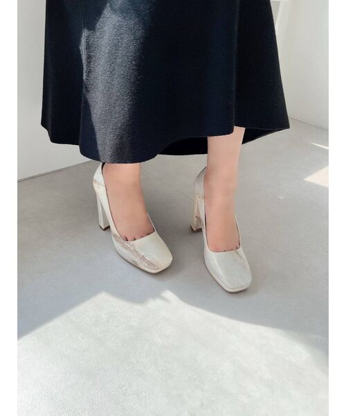 RESEXXY(リゼクシー)の「マーブルスクエアパンプス(パンプス・レディース・その他1/ブラック・LARGE/MEDIUM/SMALL)」の5枚目の写真
