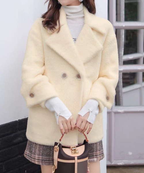 DAY CLOSET（デイ クローゼット）の「レディース ビッグカラーオーバーサイズエコファーピーコート（ピーコート・レディース・ピンク/ブルー/クリーム/グレイッシュベージュ・S/L/M）」の5枚目の写真