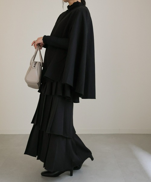 sakishimatokyo（サキシマトーキョー）の「シンプルポンチョ/ケープポンチョ/ケープコート（ポンチョ・レディース・ベージュ/ブラック・FREE）」の7枚目の写真