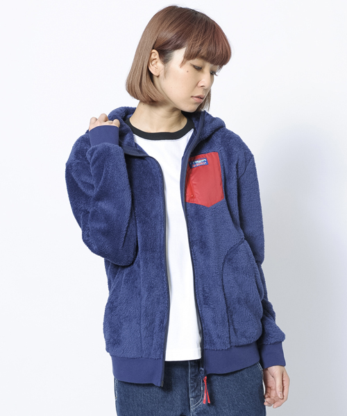 X-girl(エックスガール)の「FLUFFY ZIP UP HOODIE(その他アウター・レディース・ブラック/ベージュ/グリーン/ネイビー・1/2)」の4枚目の写真