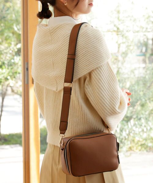 MAJESTIC LEGON（マジェスティックレゴン）の「ワイドベルトショルダーバッグ（ショルダーバッグ・レディース・アイボリー/ブラウン/グリーン・FREE）」の5枚目の写真