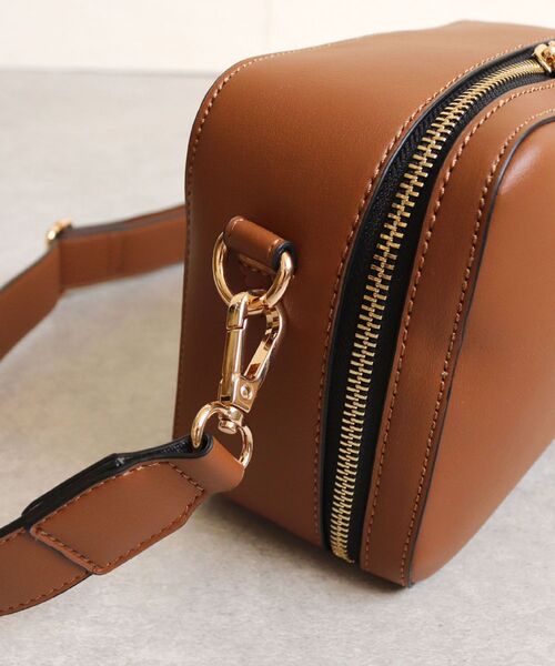 MAJESTIC LEGON（マジェスティックレゴン）の「ワイドベルトショルダーバッグ（ショルダーバッグ・レディース・アイボリー/ブラウン/グリーン・FREE）」の7枚目の写真