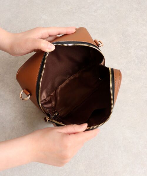 MAJESTIC LEGON（マジェスティックレゴン）の「ワイドベルトショルダーバッグ（ショルダーバッグ・レディース・アイボリー/ブラウン/グリーン・FREE）」の10枚目の写真