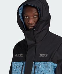 adidas ウィンター 総柄プリント GORE-TEXジャケット adidas（アディダス）の「アディダス アドベンチャー ウィンター 総柄