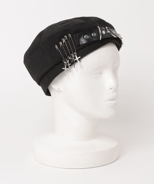 NOVESSEL（ノベセル）の「A'GEM/9 × .kom『NOVESSEL/ノベセル』 案ピンクロスチャーム付きキャスケット（キャスケット・レディース・ブラック・FREE）」の6枚目の写真