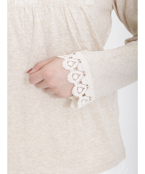 Samansa Mos2(サマンサ モスモス)の「ラウンドネックレースカットソー(Tシャツ/カットソー・レディース・オフホワイト/ベージュ/ブラック・フリ-)」の15枚目の写真