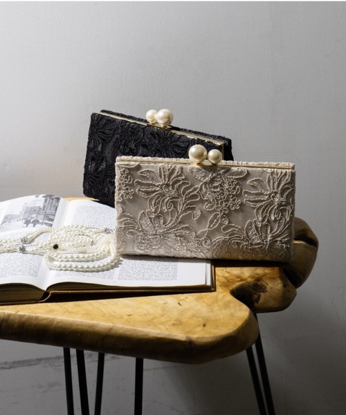 Cupid Heart（キューピッドハート）の「【Cupid Heart】結婚式バッグ　刺繍レースクラッチバッグ（クラッチバッグ・レディース・ブラック/ベージュ・MEDIUM）」の7枚目の写真