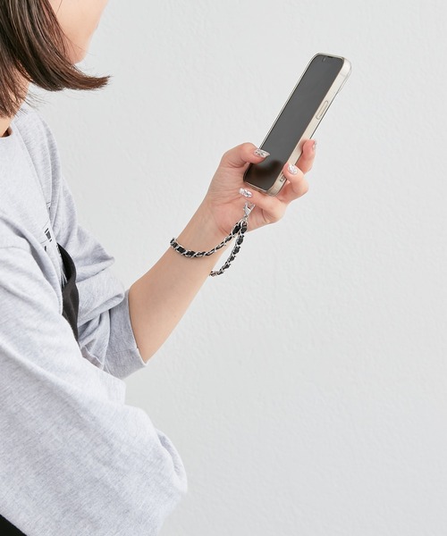 CIAOPANIC TYPY(チャオパニックティピー)の「【WEB限定】【2WAY】レザーチェーンスマホショルダー(スマホグッズ・レディース・ブラック・ONE SIZE)」の4枚目の写真