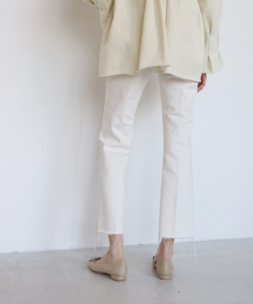 YANUK（ヤヌーク）の「YANUK / semi flare denim(セミフレアホワイト