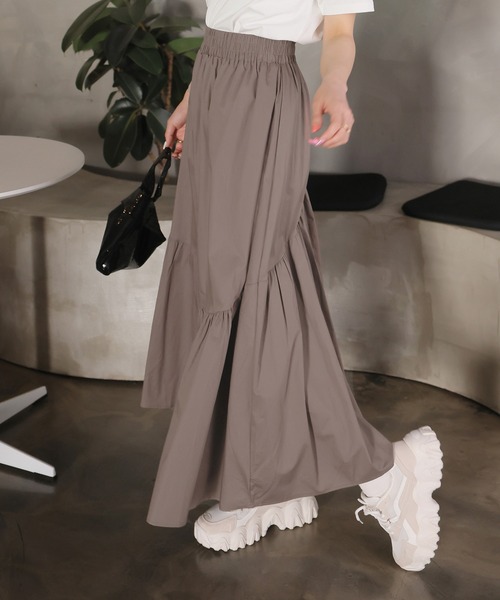 Girly Doll（ガーリードール）の「ティアードギャザーフレアスカート（スカート・レディース・チェック/ホワイト/カーキ/グレー/ブラック・M/L）」の3枚目の写真