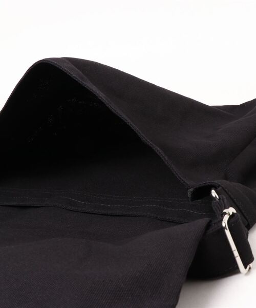 SPINNS（スピンズ）の「ワッペンデザイン コットンフラップショルダーバッグ（ショルダーバッグ・メンズ・ブラック/オフホワイト・ONESIZE）」の10枚目の写真